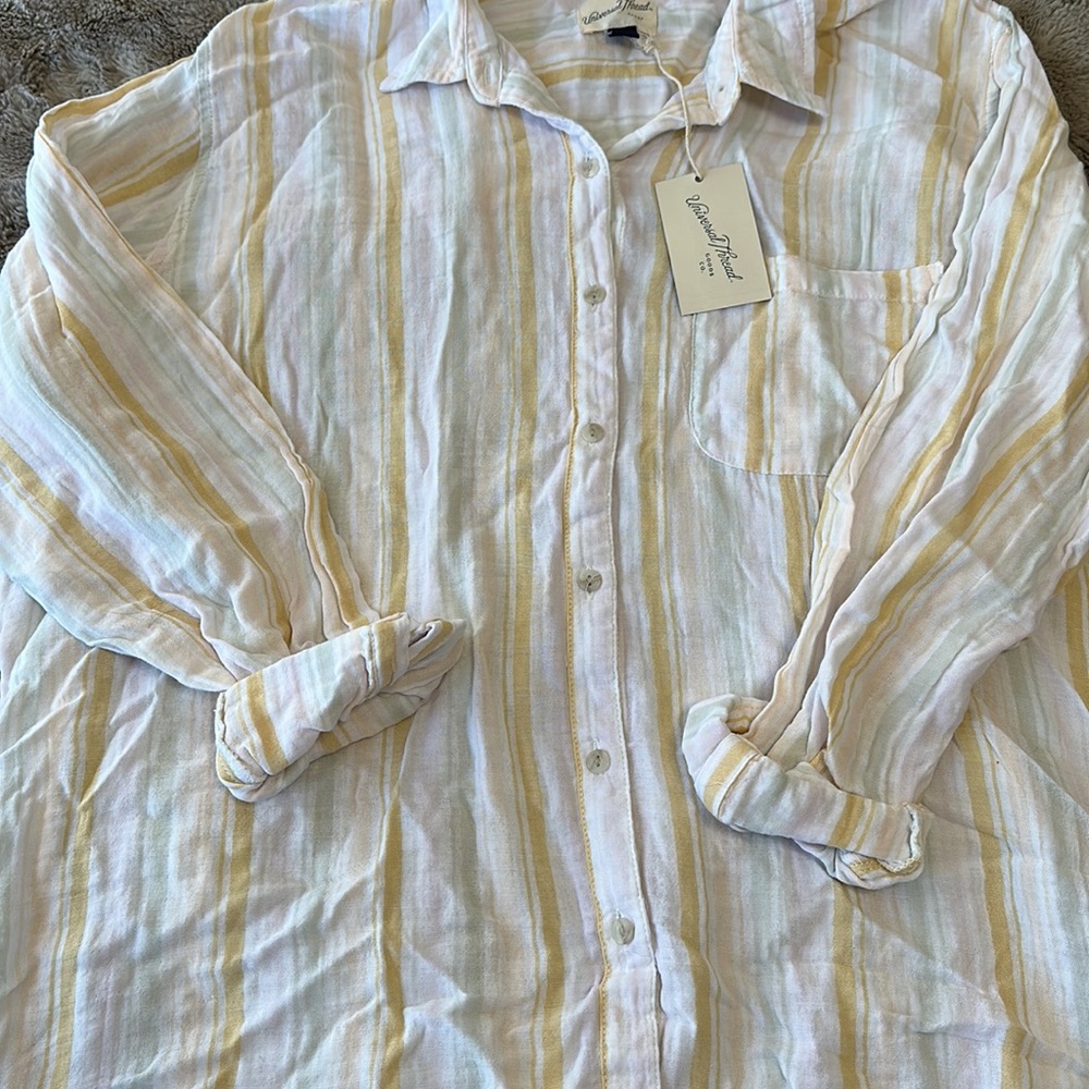 Universal Thread Pastel Button Down - Picture 4 of 5